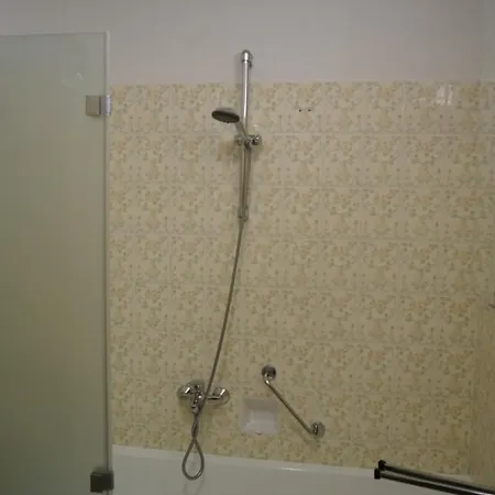Apartment Kert